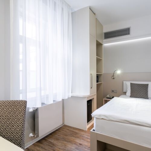 Camera single cu aer condiționat cu duș