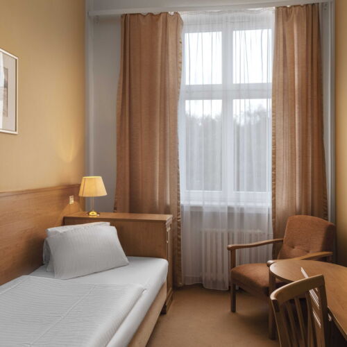 Camera single confort cu baie