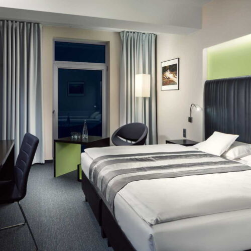 Business Pokoj se sprchou pro 2 os.