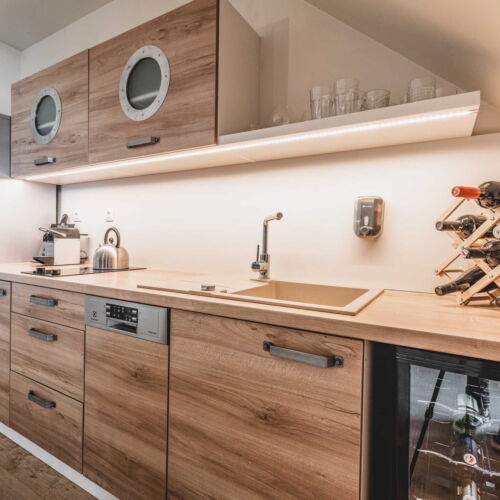 Deluxe Apartman pro 4 os. se 2 ložnicemi s výhledem na jezero