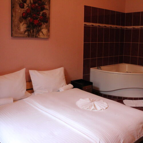 Pokój 3-osobowy ze wspólną łazienką z wanną