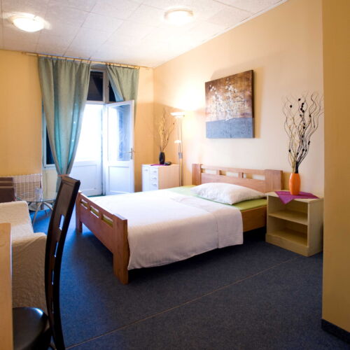 Pokój 5-osobowy z balkonem z prysznicem