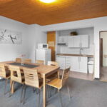 Apartmá typ A1 - Apartmánový dům "depandance" (ca 75 m2) pro 1-8 osob - dvě ložnice + obývací pokoj s kuchyňským koutem - BEZ SNÍDANĚ (lze dokoupit bufetovou snídani)