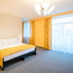 203 - dvoulůžkový pokoj typu Premium Imperial s manželskou postelí, vířivou vanou a balkónem - Ještědský pokoj - David Vávra