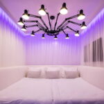 520 - dvoulůžkový pokoj typu Imperial Design Deluxe s manželskou postelí, vířivou vanou a balkónem - Hawaiian Snow - Lukáš Pytloun