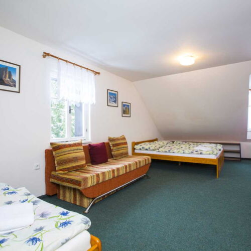 Camera cu duș pentru 6 pers.