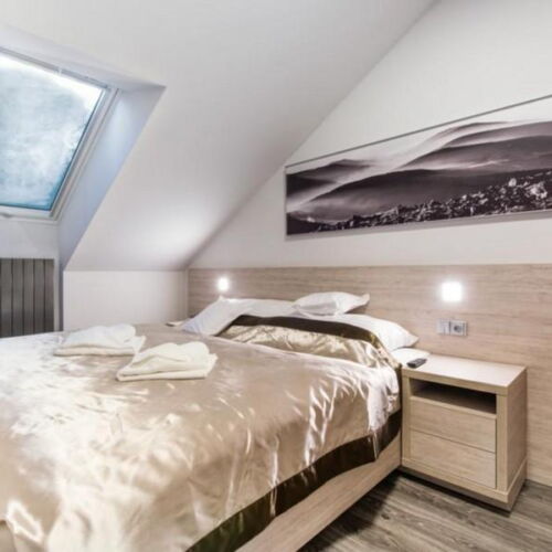 Apartman se sprchou s balkónem pro 4 os.