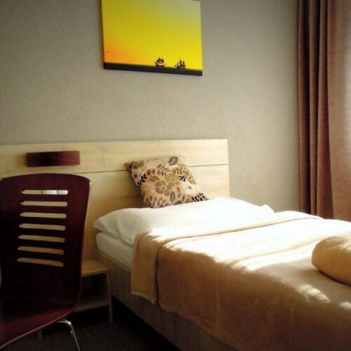 Camera single la etaj cu duș