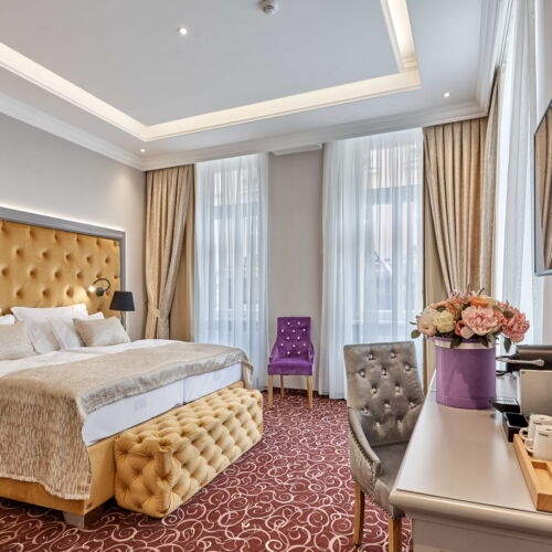 Pokój 2-osobowy Junior z prysznicem (możliwa dostawka)