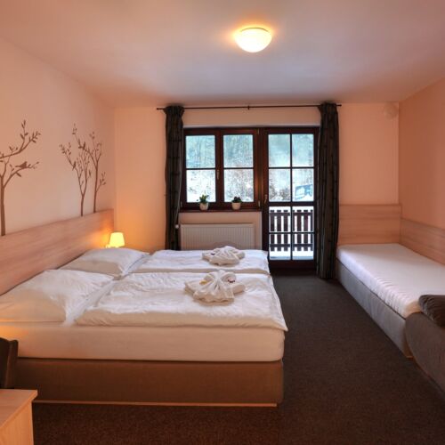 Comfort Triple Room (extra beds available)