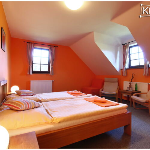 Pokoj se sprchou s terasou pro 2 os. (s možností přistýlky)