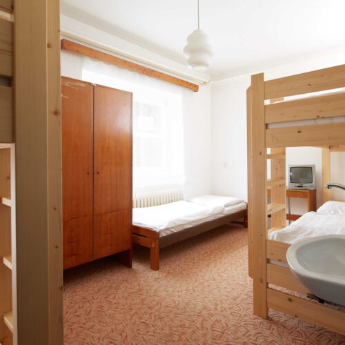 Economy 5-Bett-Zimmer