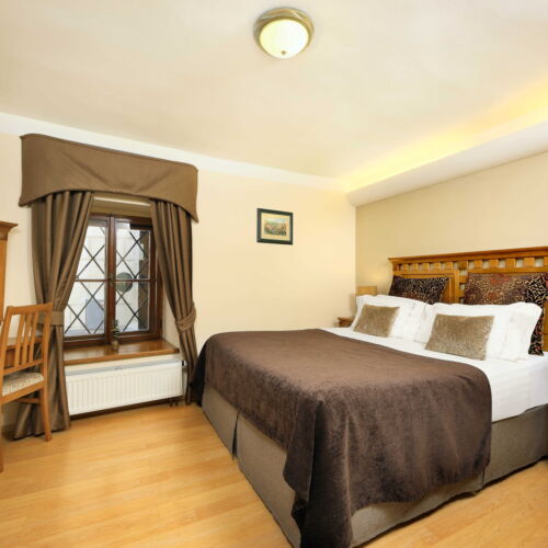 Apartman se sprchou s vlastní kuchyňkou pro 4 os. se 2 ložnicemi (s možností přistýlky)