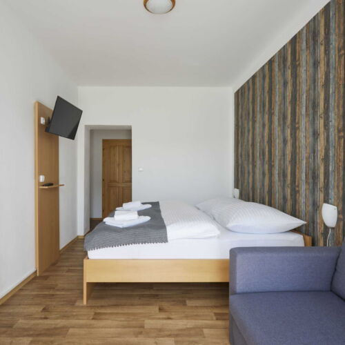 Camera dubla confort cu balcon (se poate solicita pat suplimentar)