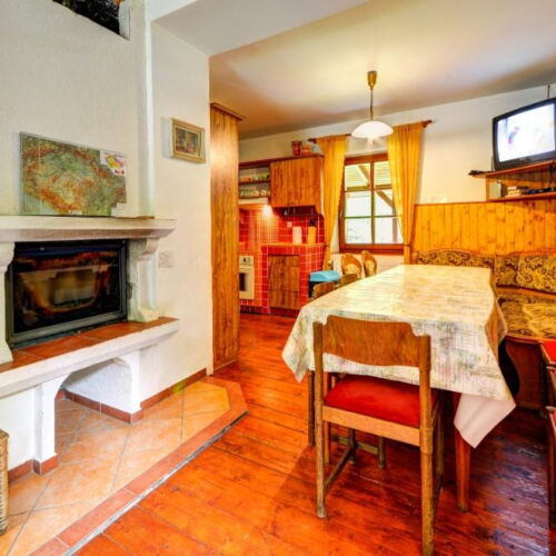 Apartman se sprchou s vlastní kuchyní pro 13 os.