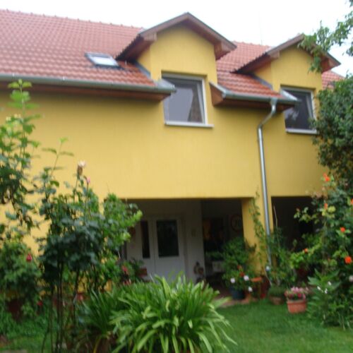 River View Whole House Summer House for 10 Persons