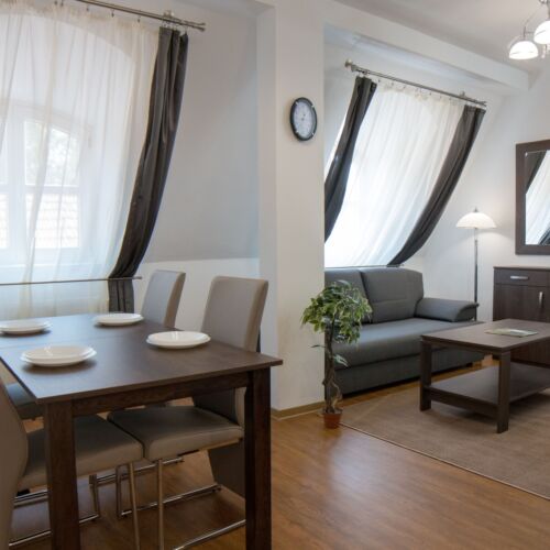 Apartament deluxe familial(a) cu 2 camere pentru 4 pers.