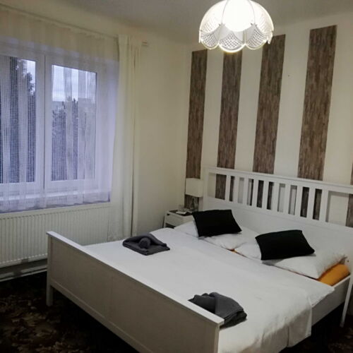 Pokoj se sprchou s terasou pro 2 os.