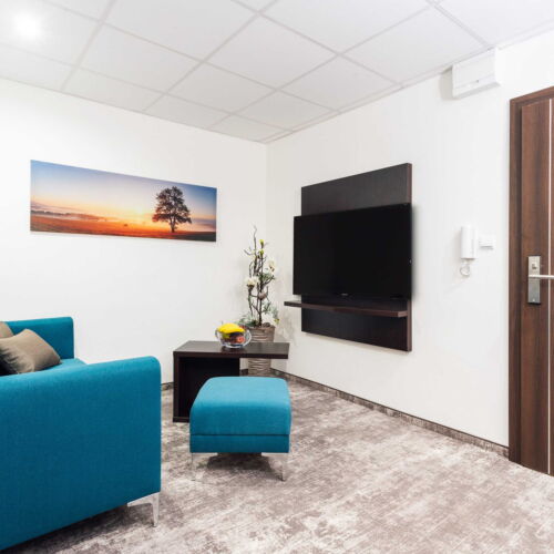 Camera cvadrupla cu duș