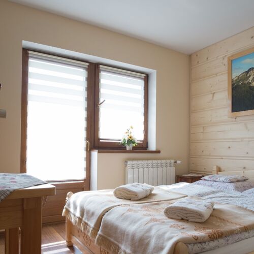 Camera dubla la etaj cu balcon