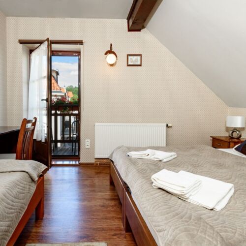 Pokój 2-osobowy na piętrze z widokiem na miasto