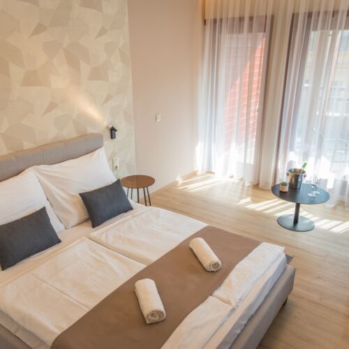 Pokój 2-osobowy z klimatyzacją z tarasem (możliwa dostawka)