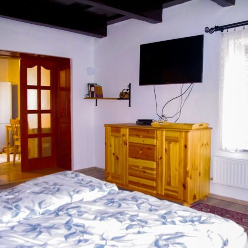 Garden View Ground Floor Apartment for 4 Persons