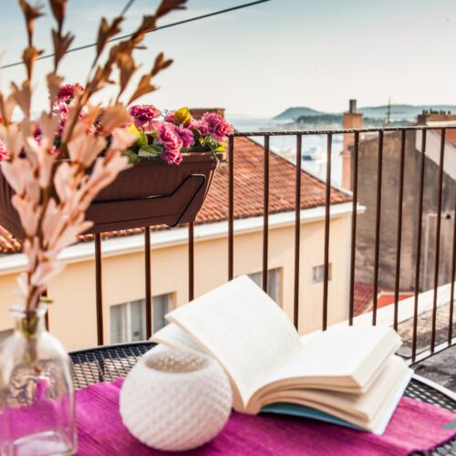 Sea View City View 2-Room Apartment for 4 Persons