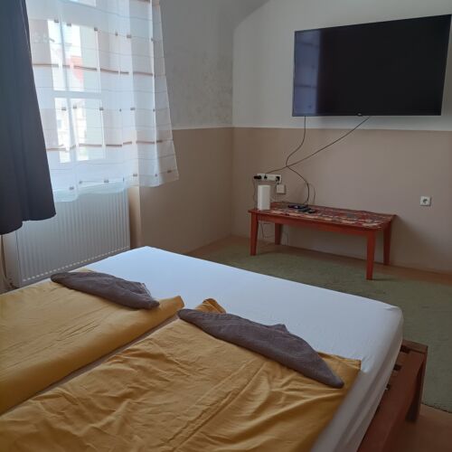 Apartman se zahradou pro 4 os. se 2 ložnicemi celý Dům (s možností přistýlky)