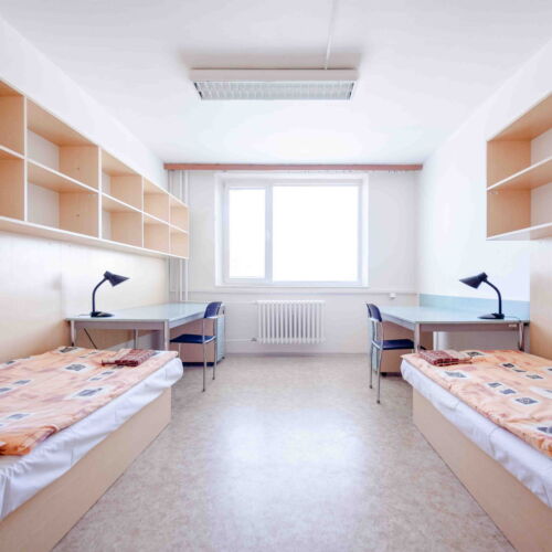 SOKOLOV DOMOV MLÁDEŽE ... Pro 1-4 osoby | 2 ložnice | 4x jednolůžko