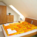 SOKOLOV APARTMENT ... For 2-5 persons | double bed + 3x single bed