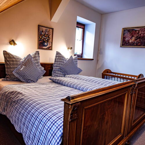 Upstairs Double Room with Shower