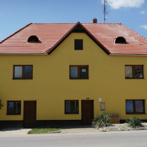 Pokoj se sprchou se společnou kuchyňkou pro 2 os.