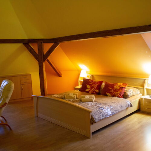 Deluxe Pokoj s vanou s manželskou postelí