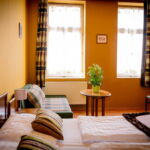 Zweibettzimmer mit Klimaanlage (Zusatzbett möglich)