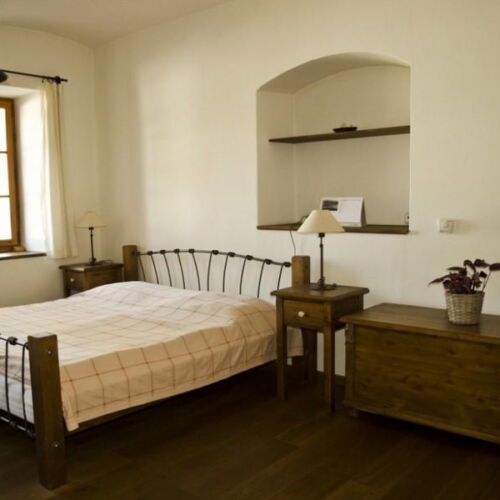 Apartman se sprchou s privátní koupelnou mimo apartmán pro 4 os.