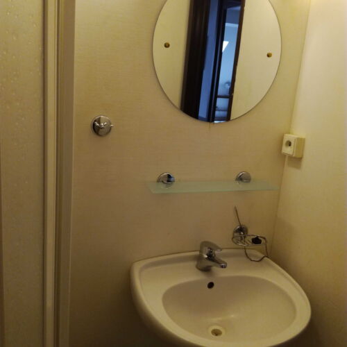 Pokoj se sprchou  pro 3 os.