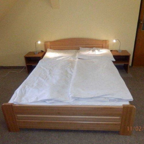 Camera cvadrupla cu duș