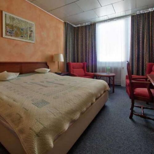 Camera dubla cu duș