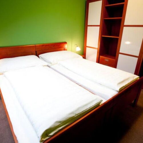 Pokoj se sprchou  pro 2 os. (s možností přistýlky)