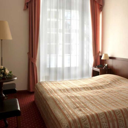 Pokój 2-osobowy Standard z prysznicem