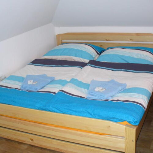 Apartament cu duș cu chicinetă proprie pentru 3 pers.