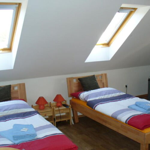 Apartament cu duș cu chicinetă proprie pentru 4 pers.