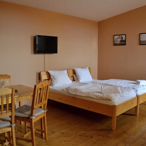 Pokoj se sprchou  pro 5 os.