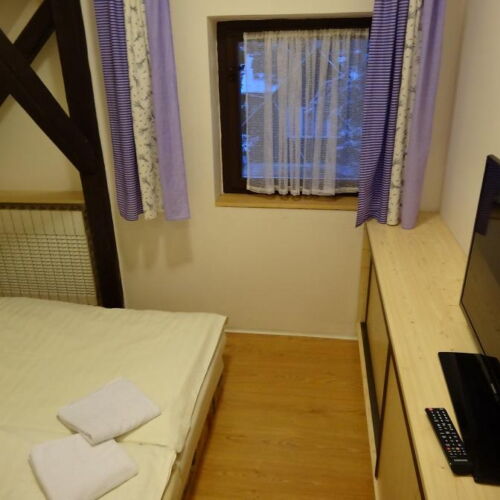 Apartman s vlastní kuchyňkou pro 6 os. se 3 ložnicemi v podkroví