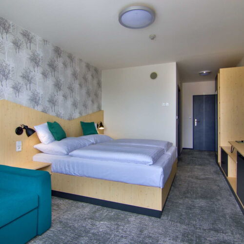 Camera dubla cu duș hlavní budova