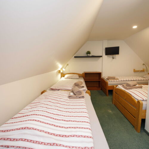 Čtyřlůžkový pokoj podkroví