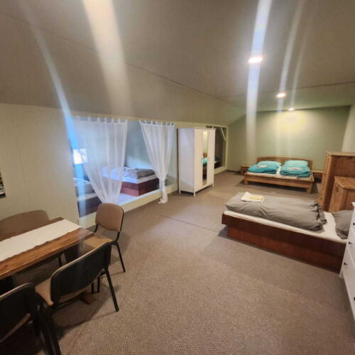 Apartman se sprchou s vlastní kuchyňkou pro 6 os.