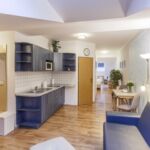 Zuhanyzós saját teakonyhával 2 fős apartman 1 hálótérrel (pótágyazható)
