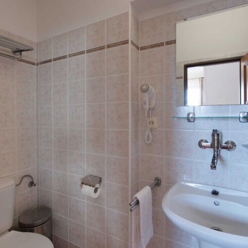 Camera single cu duș